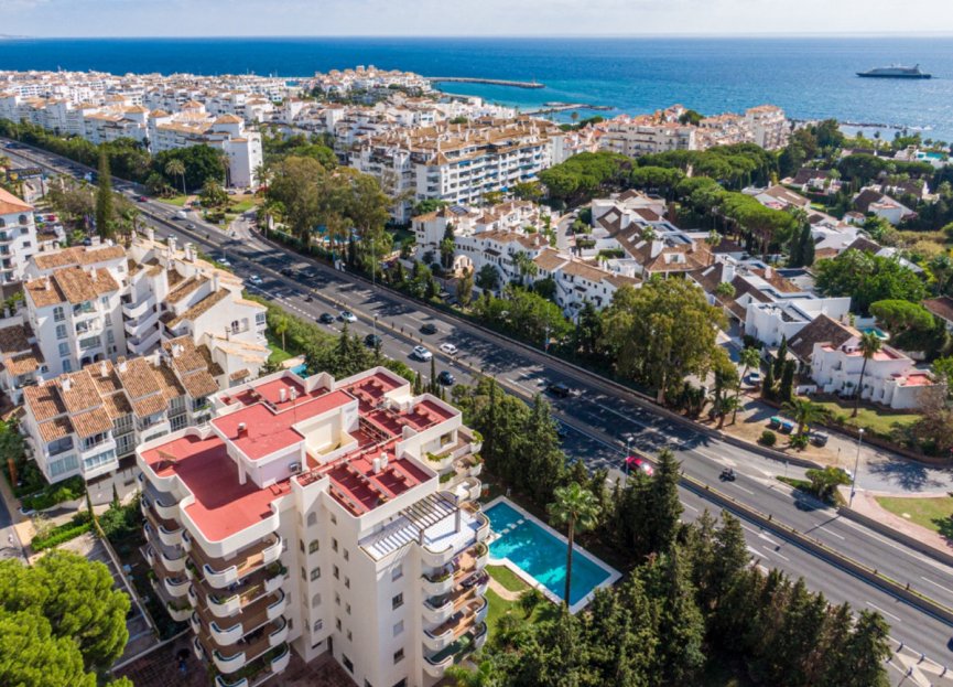 Resale - Apartment - Middle Floor Apartment - Marbella - Nueva Andalucia