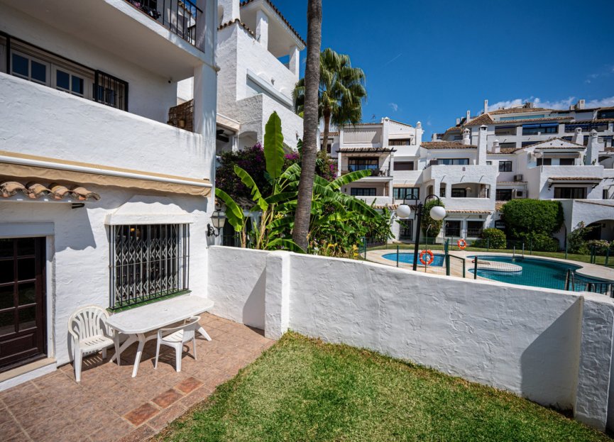 Resale - Apartment - Ground Floor Apartment - Marbella - Puerto Banús