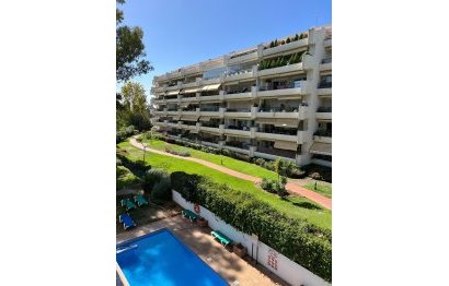 Resale - Apartment - Middle Floor Apartment - Marbella - Guadalmina Alta