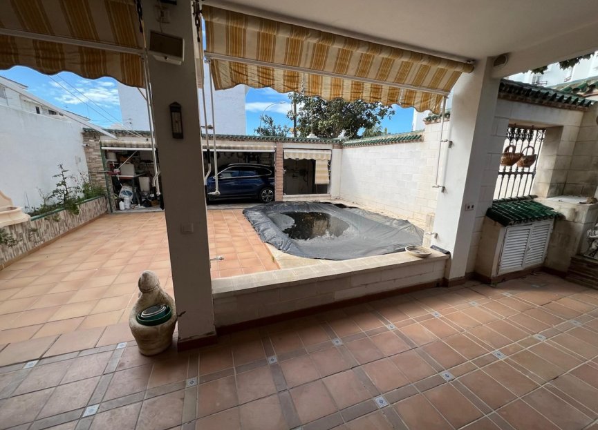 Resale - House - Semi-Detached House - Marbella - Nueva Andalucia