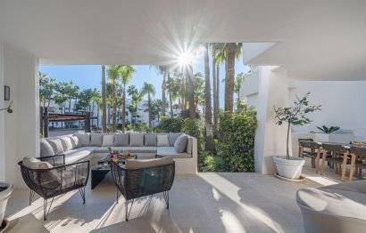 Resale - Apartment - Ground Floor Apartment - Marbella - The Golden Mile