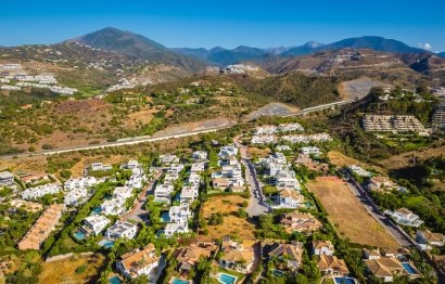 Resale - Plot - Land - Marbella - Nueva Andalucia