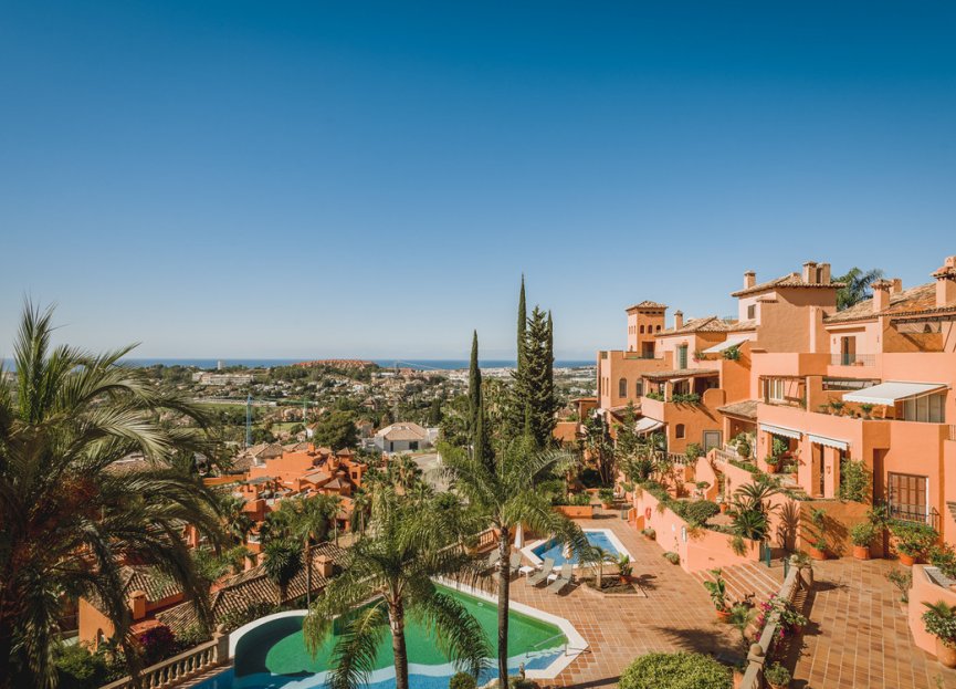 Resale - Apartment - Penthouse - Marbella - Nueva Andalucia