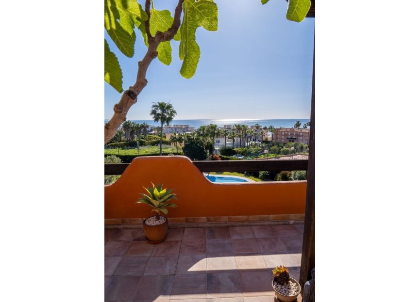 Resale - Apartment - Penthouse - Estepona