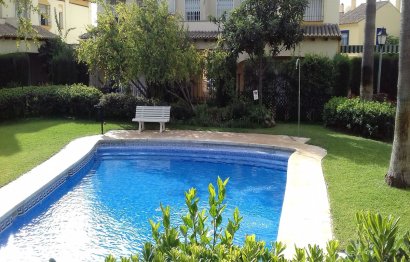 Resale - House - Semi-Detached House - Marbella - Puerto Banús