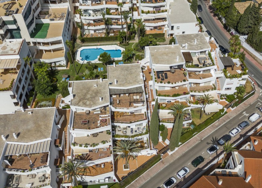 Resale - Apartment - Middle Floor Apartment - Marbella - Nueva Andalucia