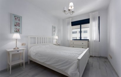 Resale - Apartment - Middle Floor Apartment - Estepona - Estepona Centro