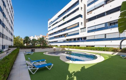 Resale - Apartment - Middle Floor Apartment - Estepona - Estepona Centro