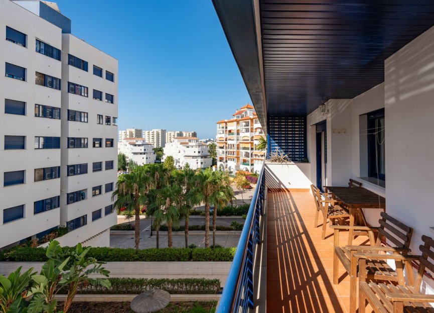 Resale - Apartment - Middle Floor Apartment - Estepona - Estepona Centro