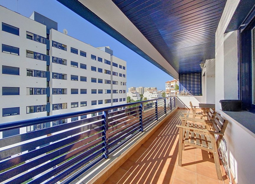 Resale - Apartment - Middle Floor Apartment - Estepona - Estepona Centro