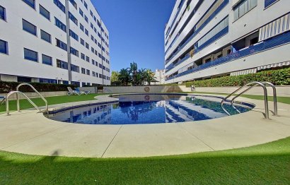 Resale - Apartment - Middle Floor Apartment - Estepona - Estepona Centro