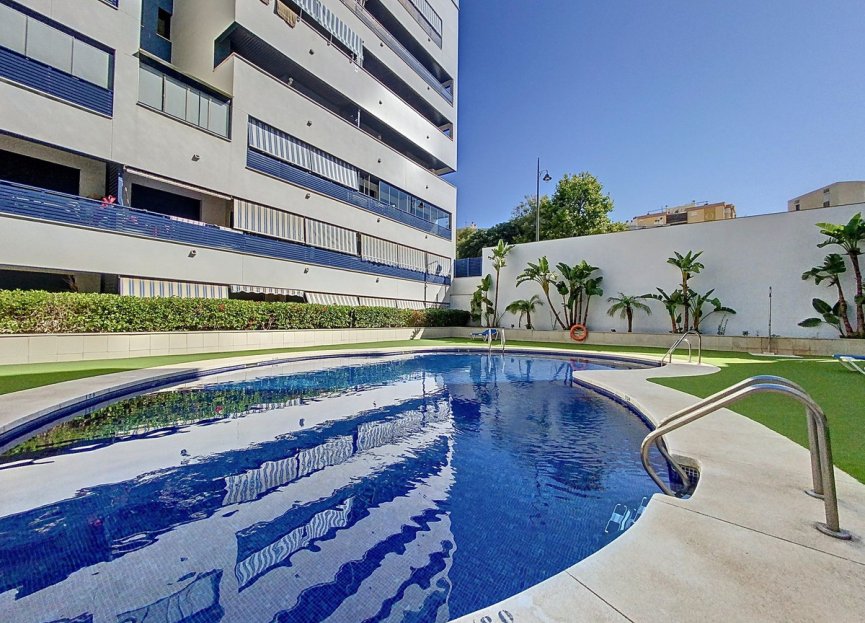 Resale - Apartment - Middle Floor Apartment - Estepona - Estepona Centro