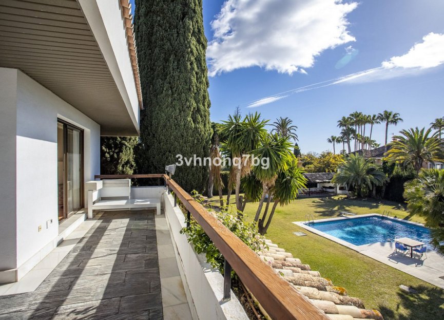 Resale - House - Detached Villa - Marbella - Guadalmina Baja