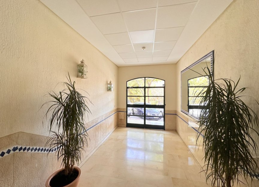 Resale - Apartment - Middle Floor Apartment - Marbella - Marbella Centro