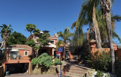 Resale - House - Detached Villa - Marbella - Nueva Andalucia