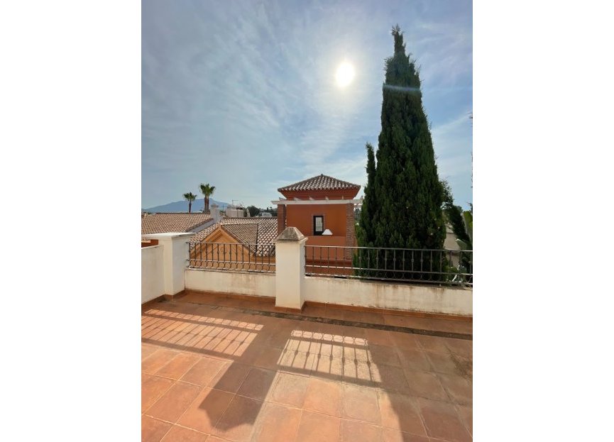 Resale - House - Semi-Detached House - Estepona - Estepona Centro