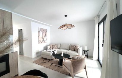 Resale - Apartment - Middle Floor Apartment - Marbella - Nueva Andalucia