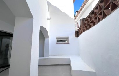 Resale - Apartment - Middle Floor Apartment - Marbella - Nueva Andalucia