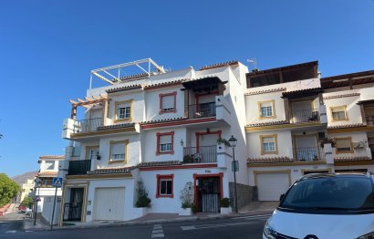 Resale - House - Townhouse - Estepona - Estepona Centro