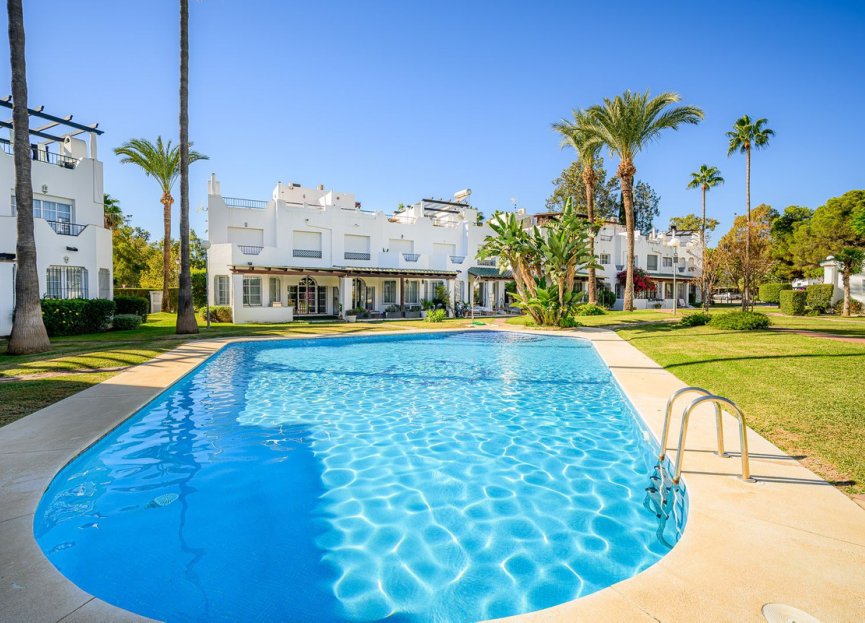 Resale - House - Townhouse - Marbella - Nueva Andalucia