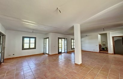 Resale - House - Finca - Cortijo - Casares - Casares Centro