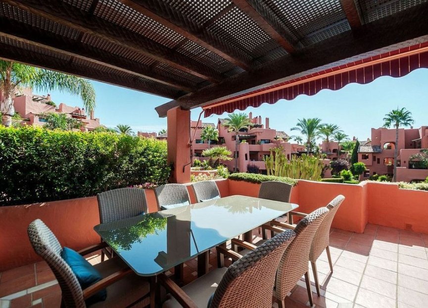 Resale - Apartment - Penthouse - Estepona - Estepona Centro