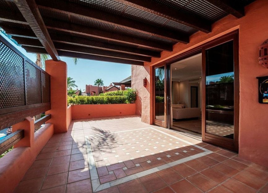 Resale - Apartment - Penthouse - Estepona - Estepona Centro