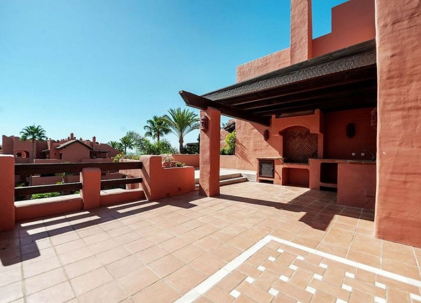 Resale - Apartment - Penthouse - Estepona - Estepona Centro