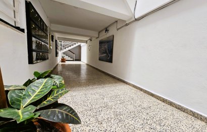 Resale - Apartment - Middle Floor Apartment - Estepona - Estepona Centro