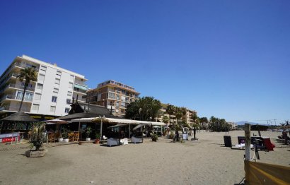 Resale - Apartment - Middle Floor Apartment - Estepona - Estepona Centro