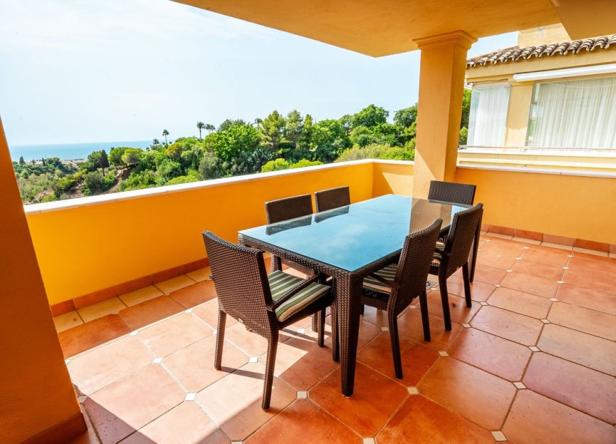 Resale - Apartment - Middle Floor Apartment - Marbella - Sierra Blanca