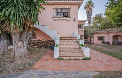 Resale - House - Detached Villa - Benalmádena - Benalmadena Pueblo