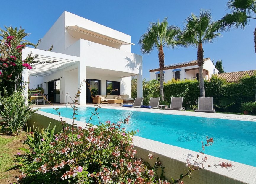 Resale - House - Detached Villa - Marbella - Marbesa