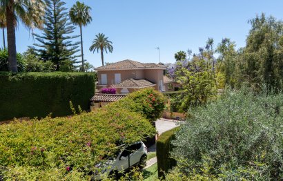 Resale - House - Detached Villa - Marbella - Nueva Andalucia