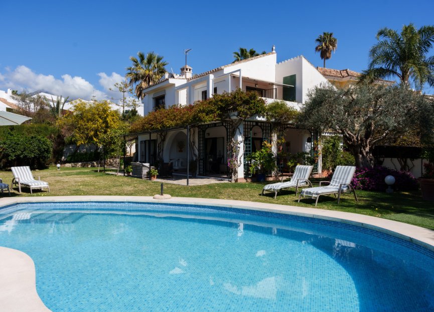 Resale - House - Detached Villa - Marbella - Nueva Andalucia