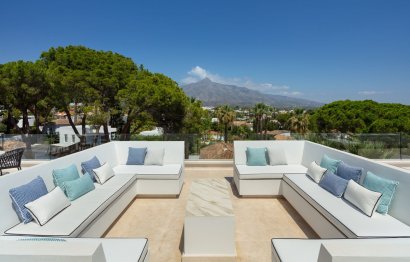 Resale - House - Detached Villa - Marbella - Nueva Andalucia