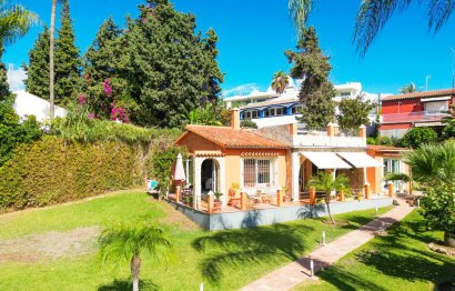 Resale - House - Detached Villa - Marbella - Nueva Andalucia