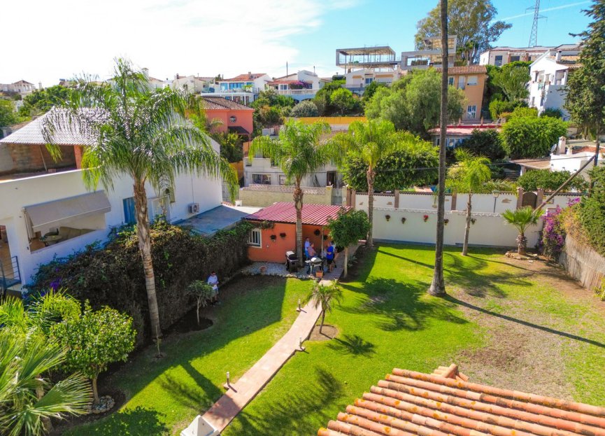 Resale - House - Detached Villa - Marbella - Nueva Andalucia