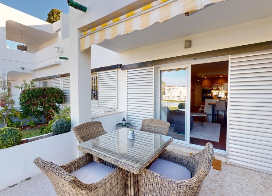 Resale - Apartment - Ground Floor Apartment - Marbella - Aloha