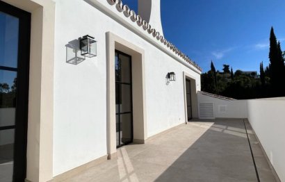 Resale - House - Detached Villa - Benahavís - Benahavís Centro