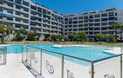 Resale - Apartment - Middle Floor Apartment - Marbella - Puerto Banús