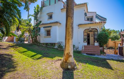 Resale - House - Semi-Detached House - Marbella - Nueva Andalucia