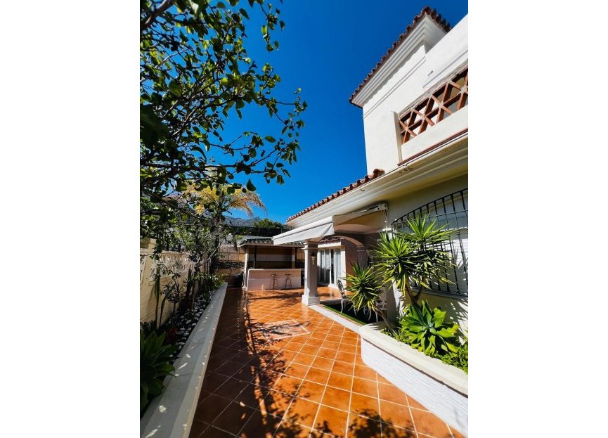 Resale - House - Townhouse - Marbella