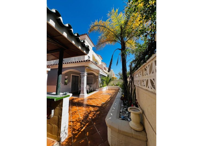 Resale - House - Townhouse - Marbella