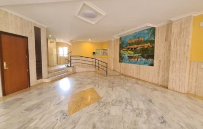 Resale - Apartment - Middle Floor Apartment - Fuengirola - Fuengirola Centro