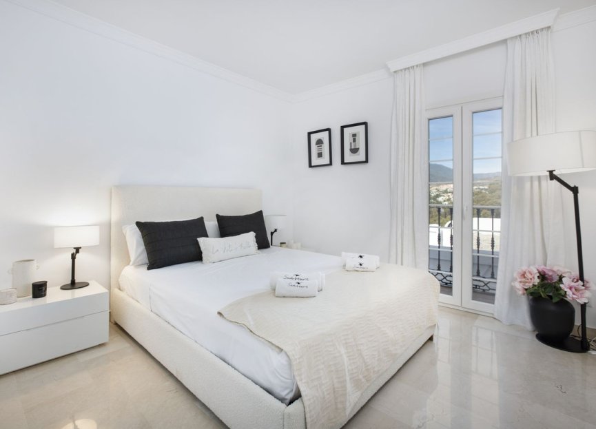 Resale - Apartment - Penthouse Duplex - Marbella - Nueva Andalucia