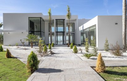 Resale - House - Detached Villa - Benahavís - Benahavís Centro