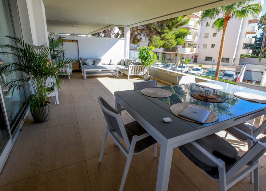 Resale - Apartment - Middle Floor Apartment - Marbella - Nueva Andalucia