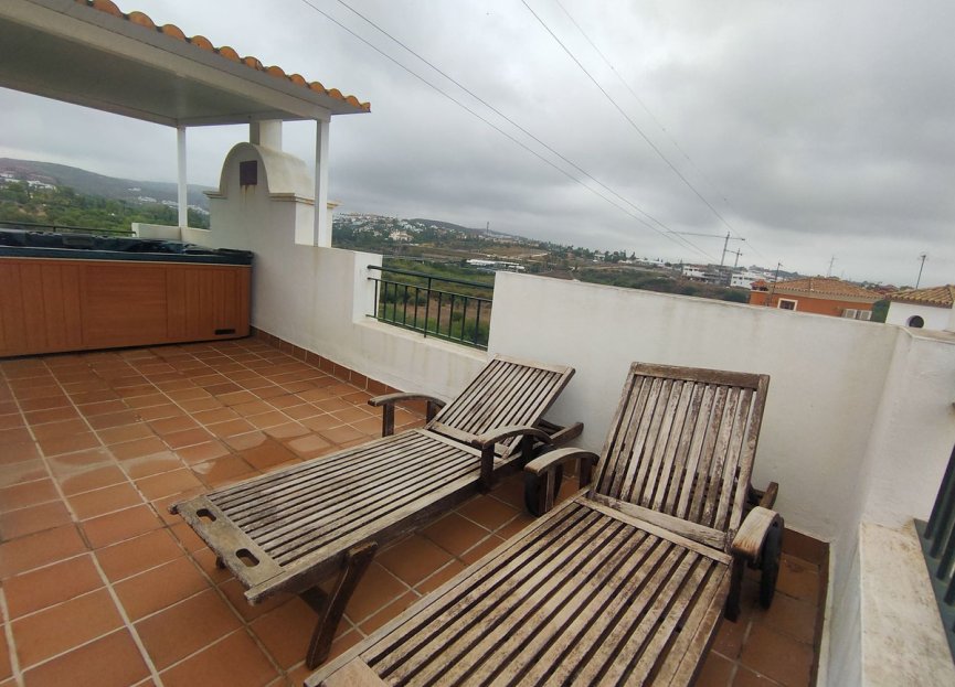 Resale - House - Semi-Detached House - Estepona - Cancelada