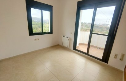 Resale - House - Semi-Detached House - Estepona - Cancelada